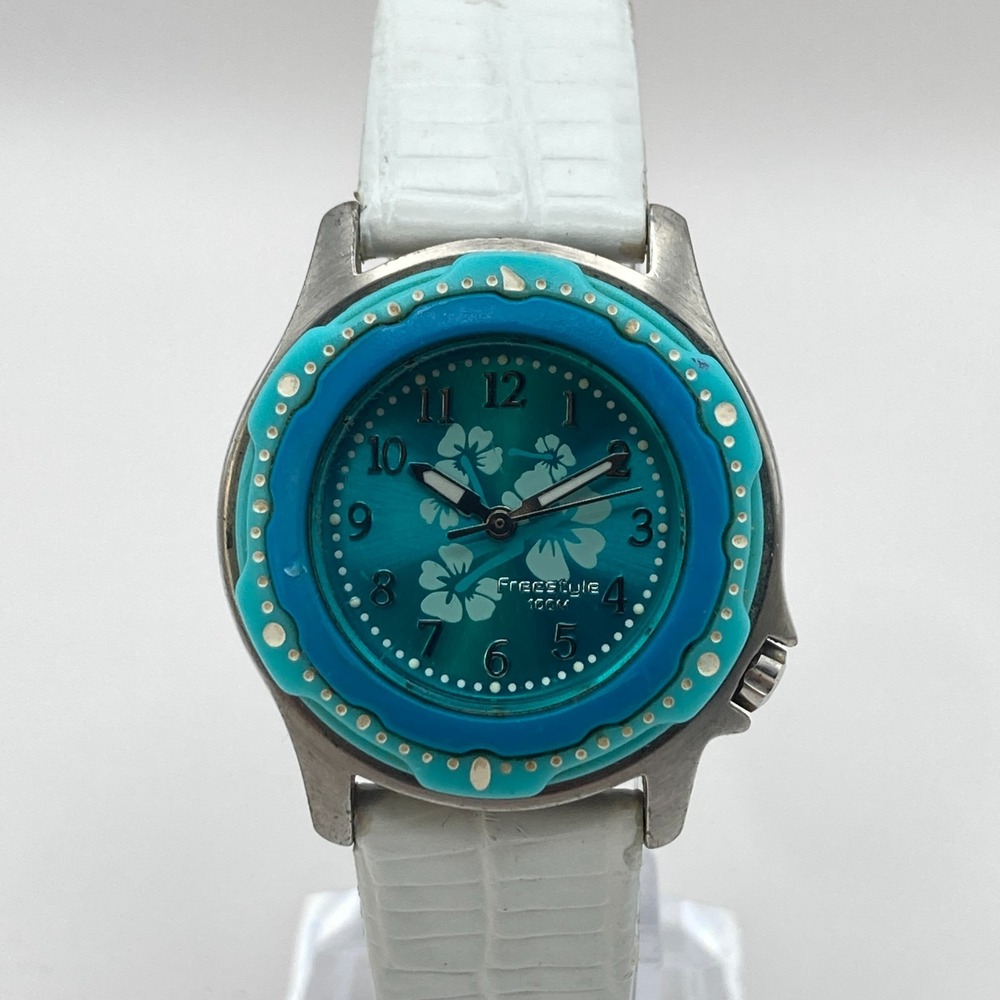 Freestyle Rage Women's Watch 31mm Silver Tone Blue Floral 77178 New Battery 8.5"